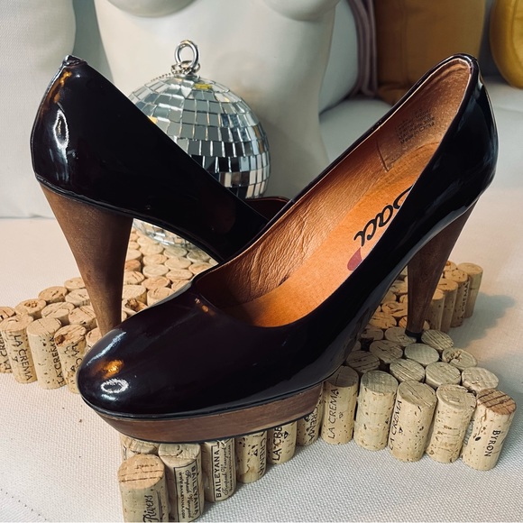 BACI Patent Leather Stiletto Heels Platform STYLE:LUCKY Maroon 9M Preowned - Picture 3 of 10